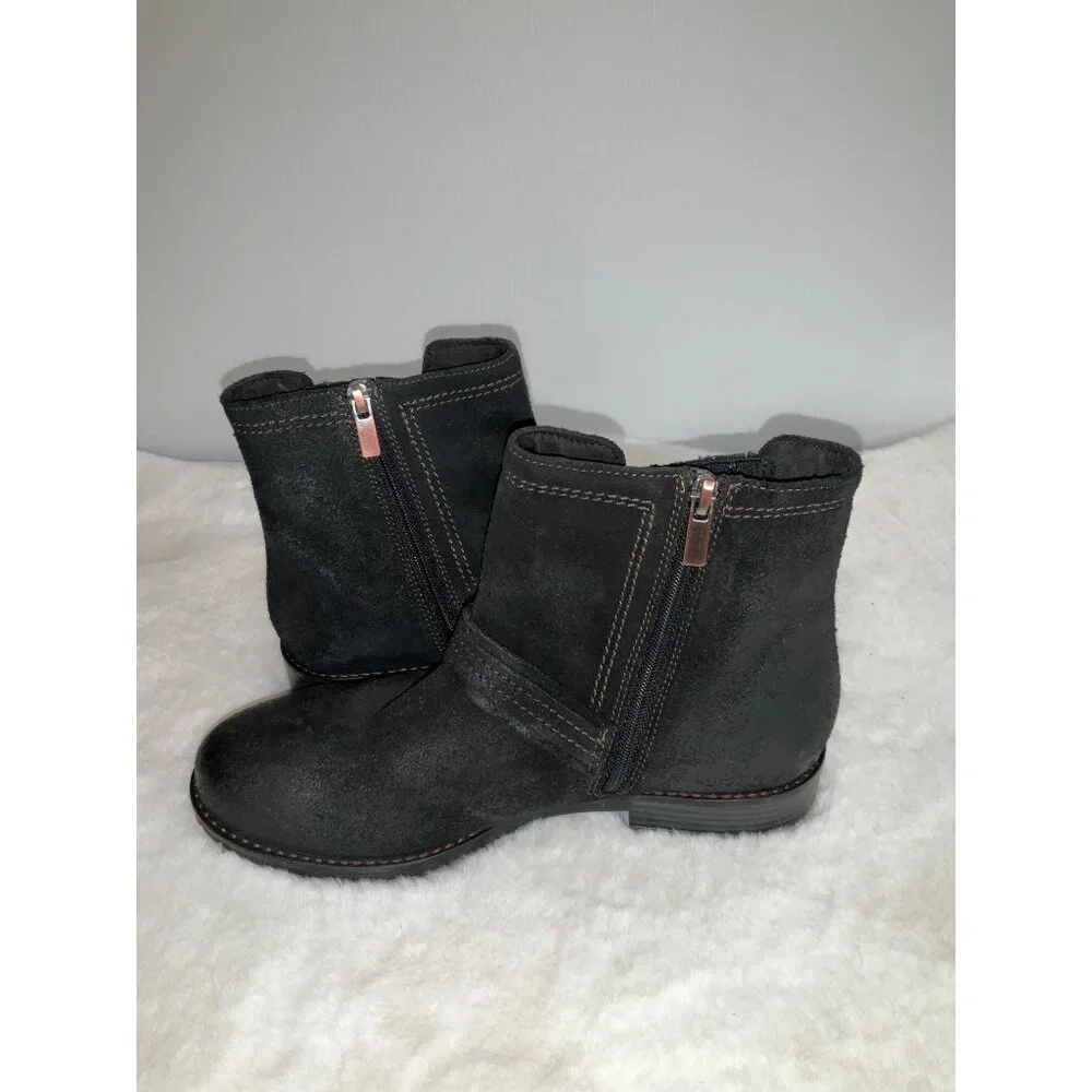 Clarks NEW Aspra Buckle Ankle Bootie (Women) size 8 - Picture 5 of 8